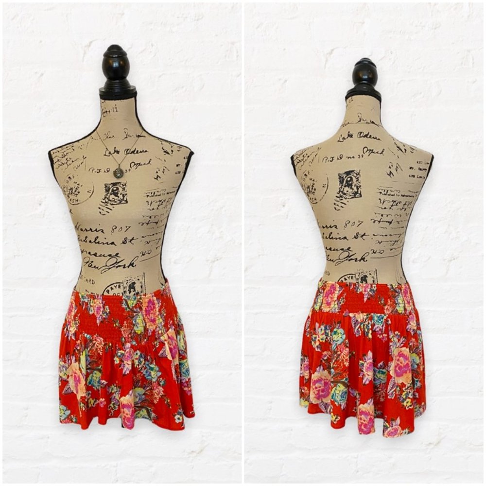 Kira Yukimura's Roxy Floral Print Circle Skirt Teen Wolf - Picture 3 of 7